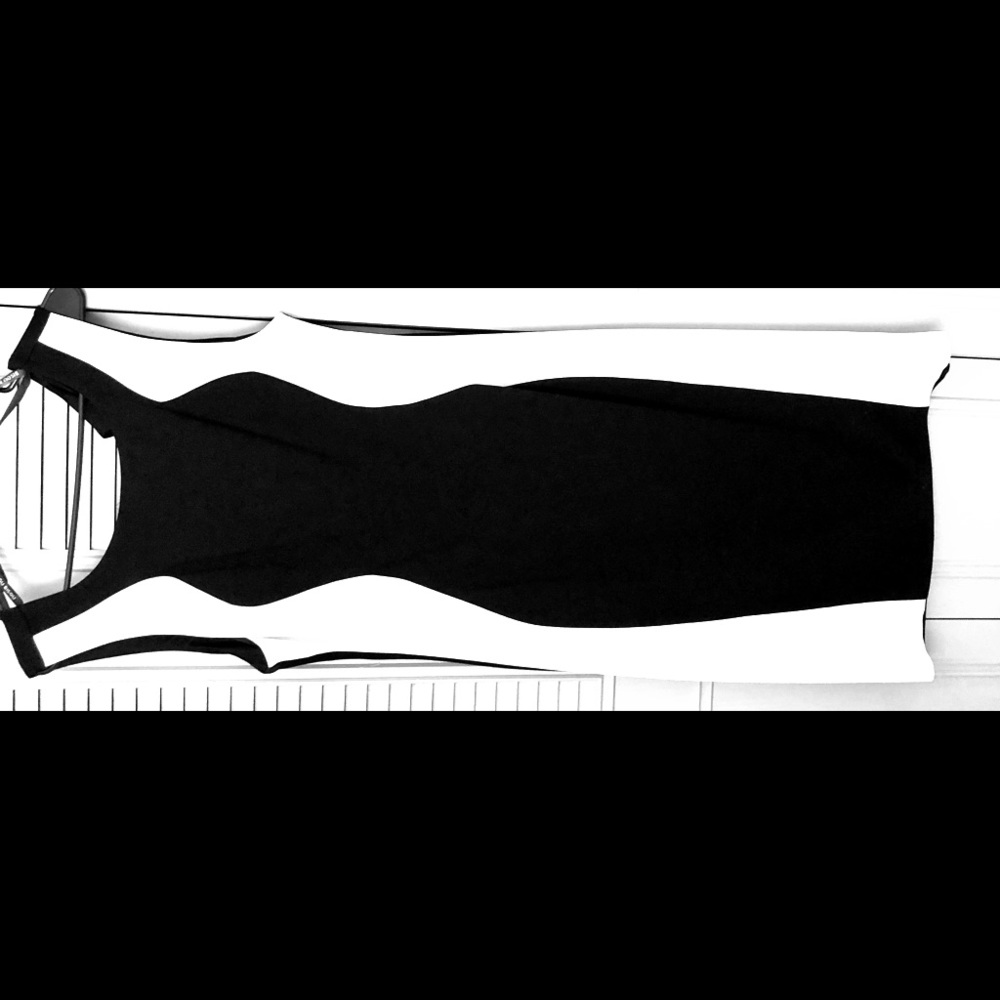 Bisou Bisou dress - Picture 1 of 1